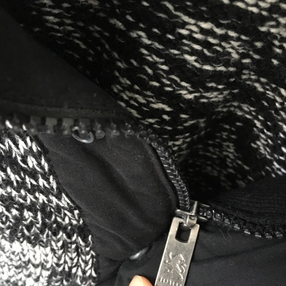 Express Sweater - Picture 3 of 7